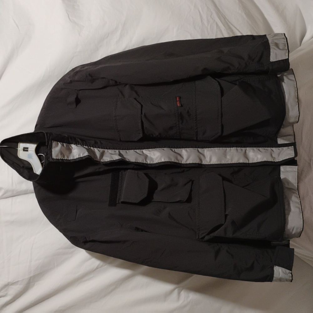 (D-7) SALE! Gerber XaltPlus Reflective Xtreme All Weather Laminate Tech Coat